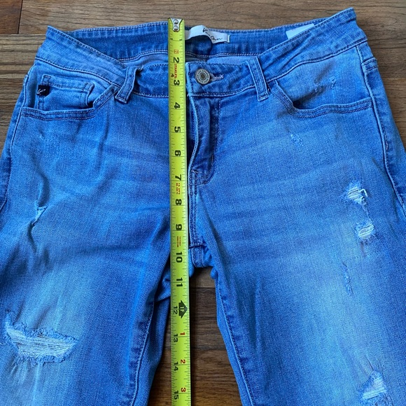 Kancan Jean Light Wash Lightly Distressed Size 26 Pants Womens - Picture 9 of 12